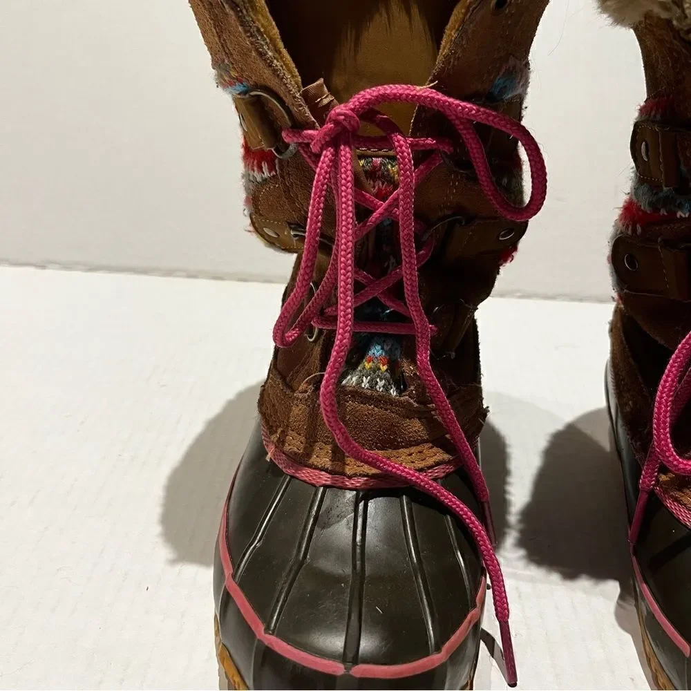 Khombu Winter boots  lace up steel shank brown, tan and pink multi